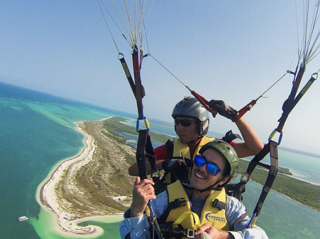 Vuela en parapente.jpg